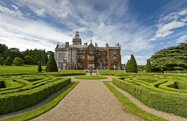 Can UK hospitality re-launch with just digital marketing?